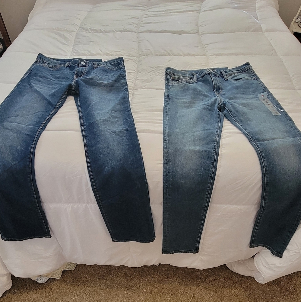 2 Pair Girls/Women's Sz 16 Old Navy Jeans 1 skinny 1 Straight. NWT